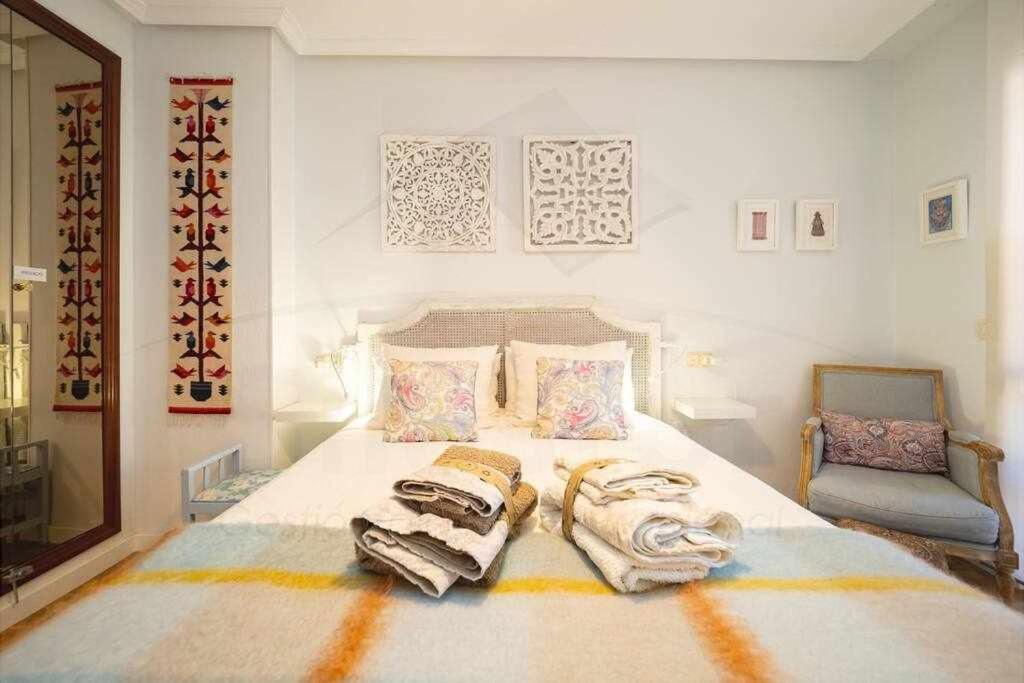 Colours Apartamento โอเบียโด ภายนอก รูปภาพ